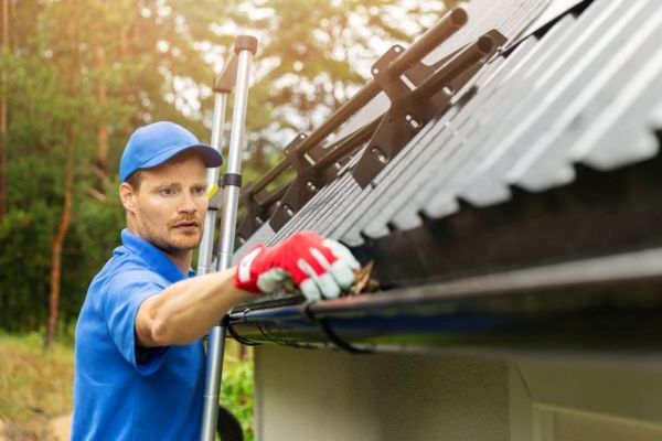 Gutter Cleaning Service Tigard OR 5